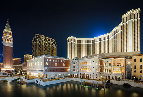 vm_hotel-exterior_500x340.jpg