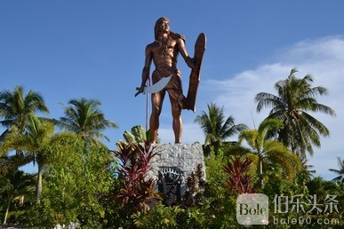 Lapu_Lapu_statue_at_Mactan_Shrine_2013.jpg