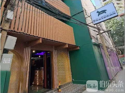 Erotic-Massage_Bangkok_Chairman-Massage.jpg