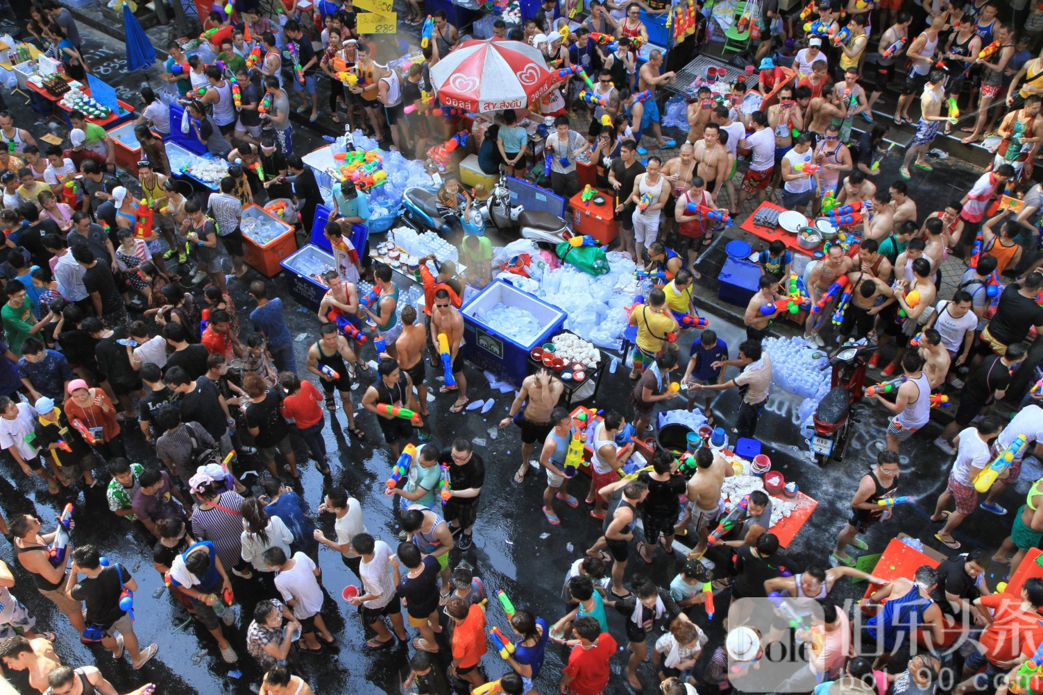 Songkran-2048x1365.jpg