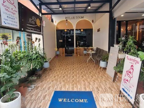 Erotic-Massage_Bangkok_Relax-Room-Massage2.jpg