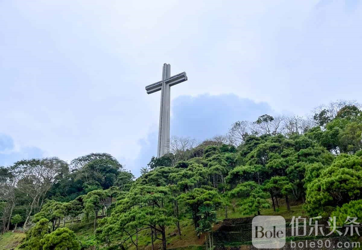 Mt.-Samat.jpg