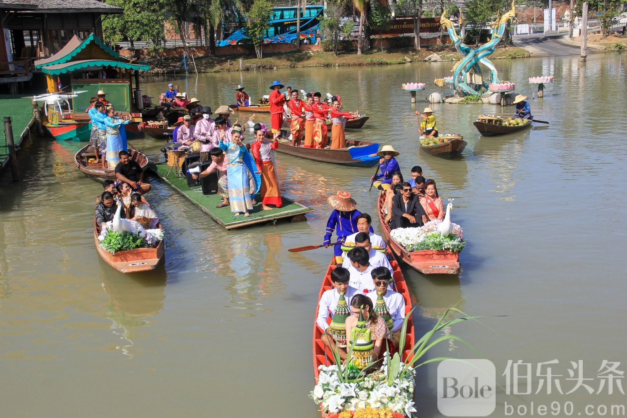 vtguru_1584073282_2_20200313_F_Pattaya_Floating_Market_facebook_q85_2000_3.jpg