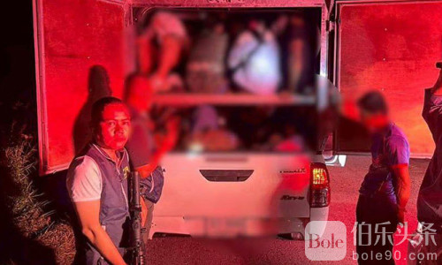 皮卡塞27人、徒步越境、豪宅制毒！泰国华人的不归路   