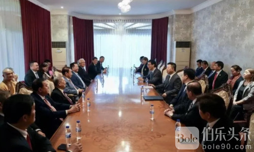 井泉大使会见菲律宾华社代表：释放中菲关系回暖信号！