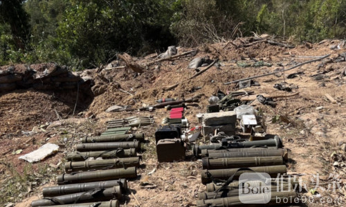 泰国海军陆战队突袭边境，缴获大量中国制武器！